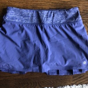 Pleated lululemon skirt